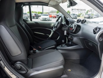 SMART EQ fortwo cabrio Cool & Audio Plus-Paket 22kW
