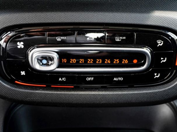 SMART EQ fortwo cabrio Cool & Audio Plus-Paket 22kW SMART EQ fortwo cabrio Cool & Audio Plus-Paket 22kW