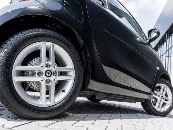 SMART EQ fortwo cabrio Cool & Audio Plus-Paket 22kW SMART EQ fortwo cabrio Cool & Audio Plus-Paket 22kW