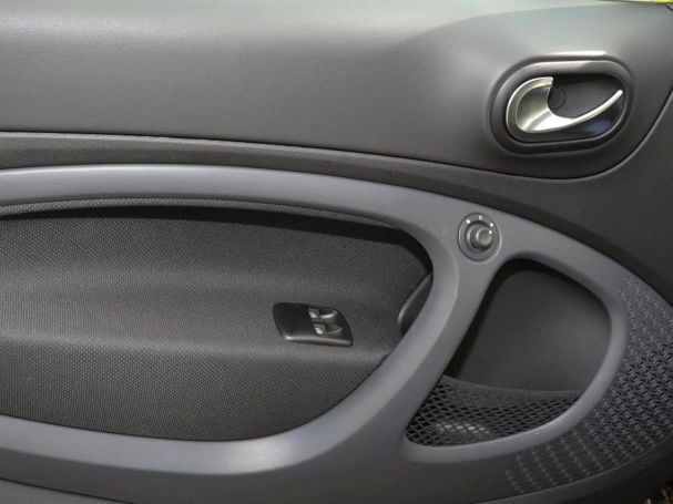 SMART EQ fortwo cabrio passion Plus-Paket 22kW-Lader