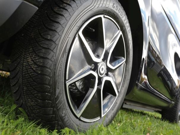 SMART EQ fortwo cabrio passion Plus-Paket 22kW-Lader