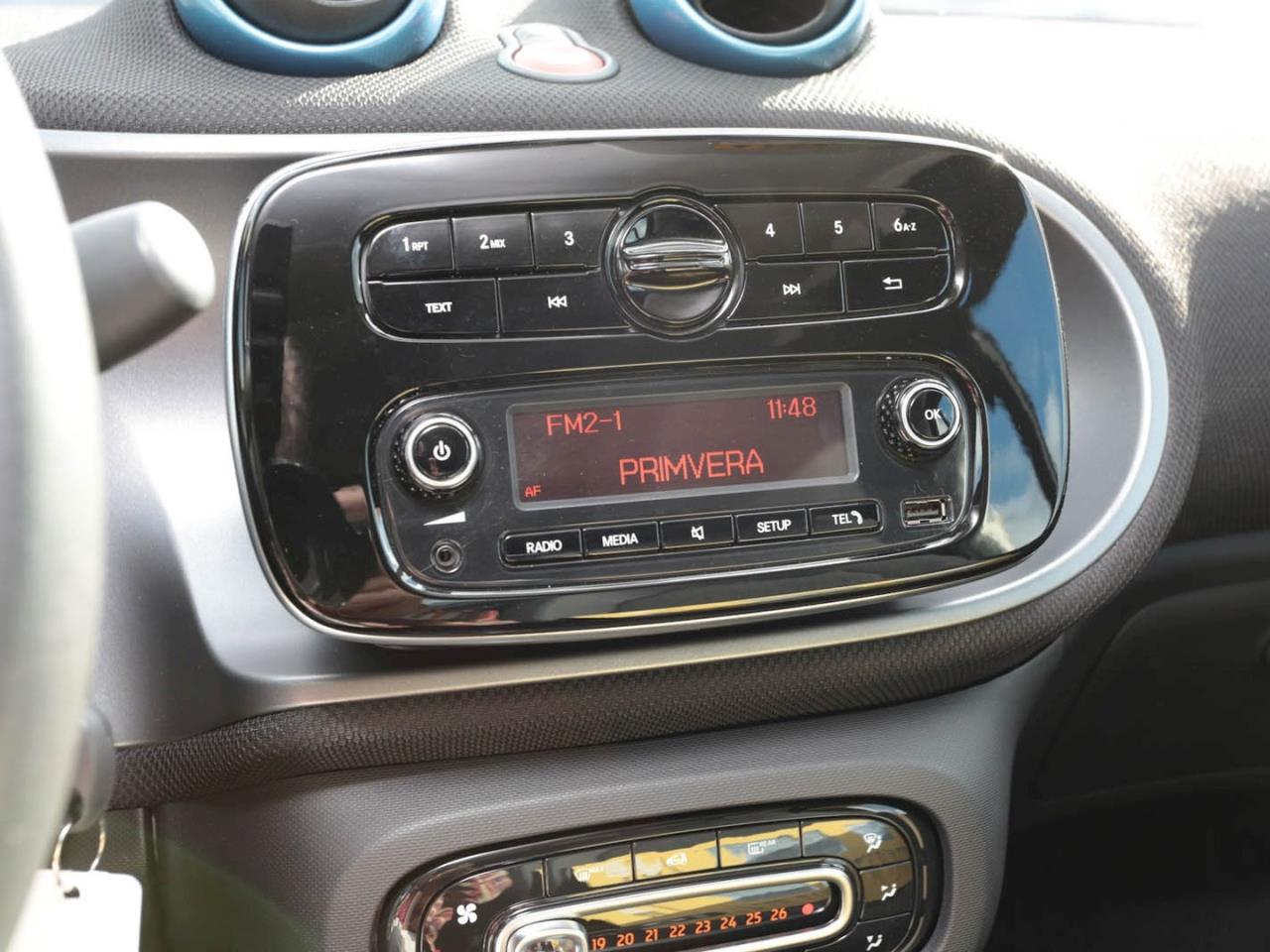 SMART EQ fortwo cabrio passion Plus-Paket 22kW-Lader