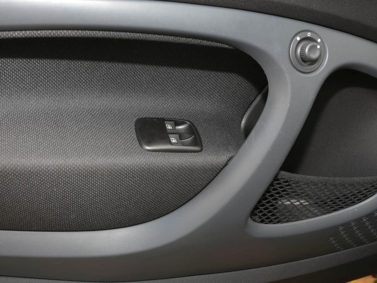 SMART EQ fortwo cabrio passion Plus-Paket 22kW-Lader