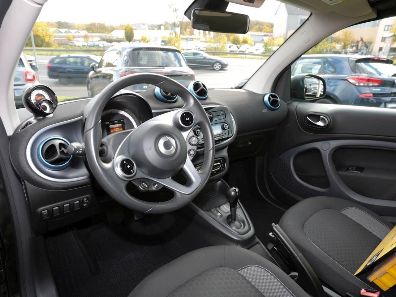 SMART EQ fortwo cabrio passion Plus-Paket 22kW-Lader