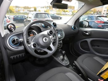 SMART EQ fortwo cabrio passion Plus-Paket 22kW-Lader