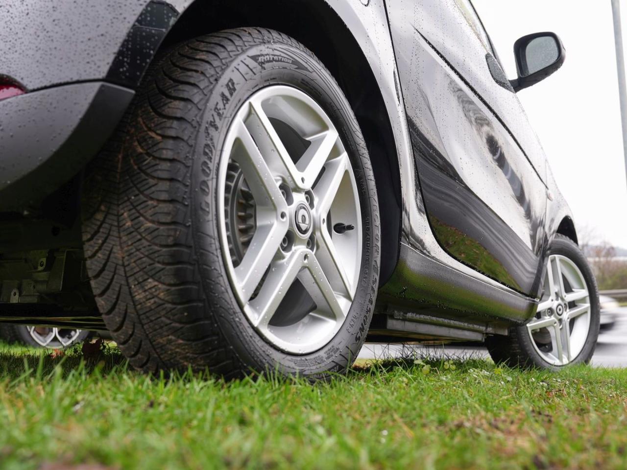 SMART EQ fortwo cabrio Plus-Paket Cool/Audio 22kW