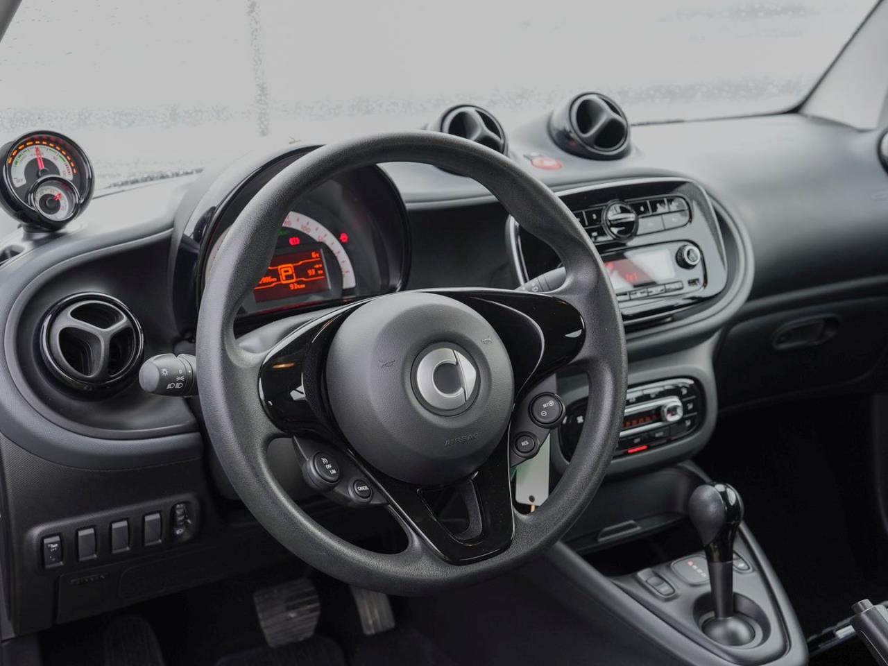 SMART EQ fortwo cabrio Plus-Paket Cool/Audio 22kW
