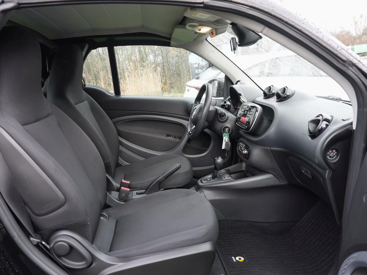 SMART EQ fortwo cabrio Plus-Paket Cool/Audio 22kW