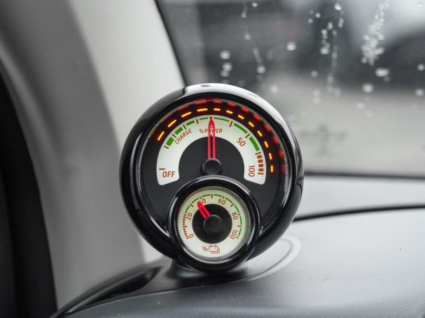 SMART EQ fortwo cabrio plus-Paket Cool&Audio 22Kw