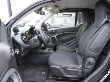 SMART EQ fortwo cabrio plus-Paket Cool&Audio 22Kw