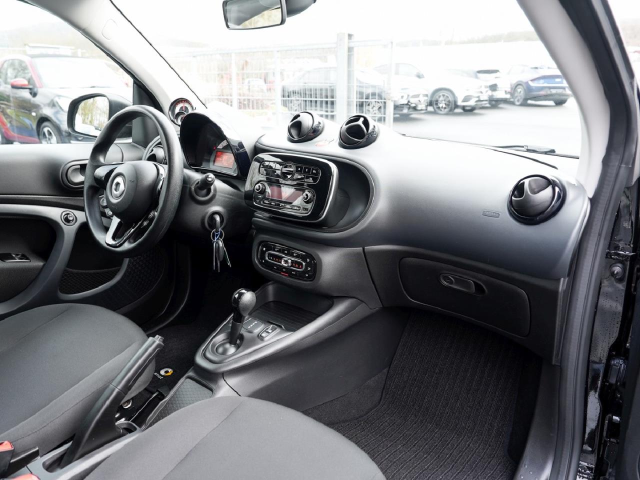 SMART EQ fortwo cabrio plus-Paket Cool&Audio 22kw