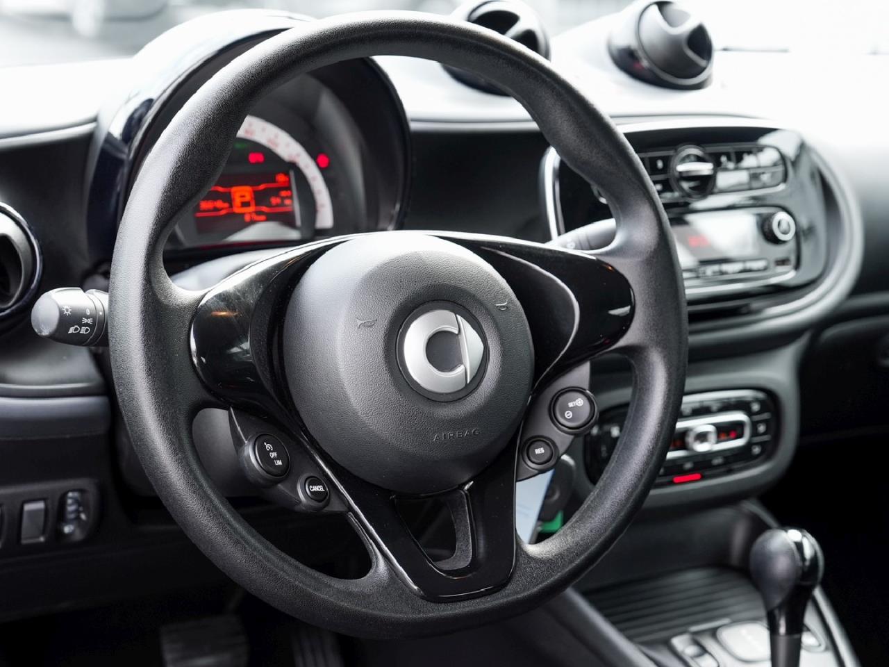 SMART EQ fortwo cabrio plus-Paket Cool&Audio 22kw