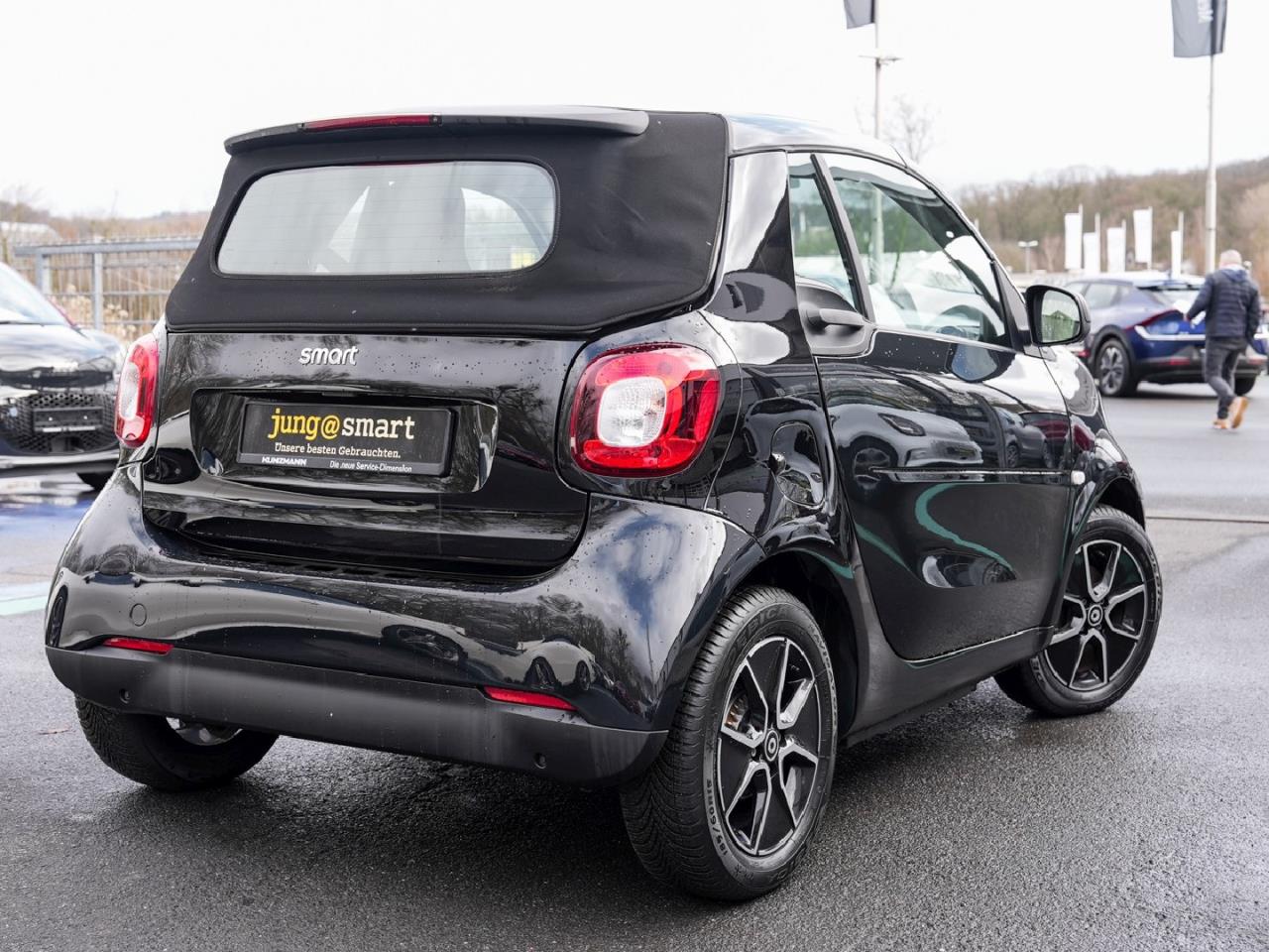 SMART EQ fortwo cabrio plus-Paket Cool&Audio 22kw
