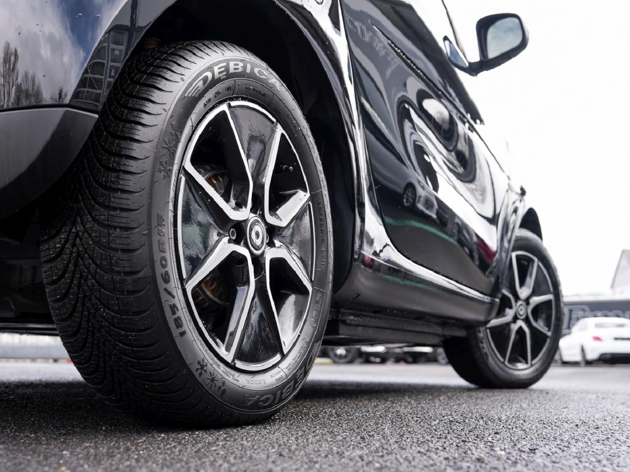 SMART EQ fortwo cabrio plus-Paket Cool&Audio 22kw