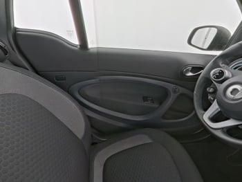 SMART EQ fortwo cabrio passion Exclusive-Paket 22kW