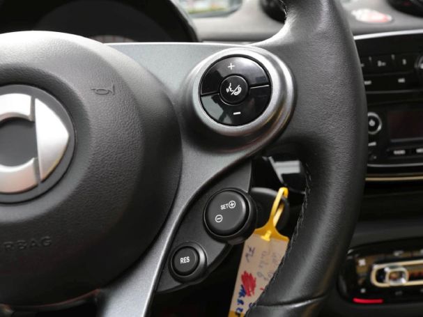 SMART EQ fortwo cabrio prime Plus-Paket Cool&Audio 22kw SMART EQ fortwo cabrio prime Plus-Paket Cool&Audio 22kw
