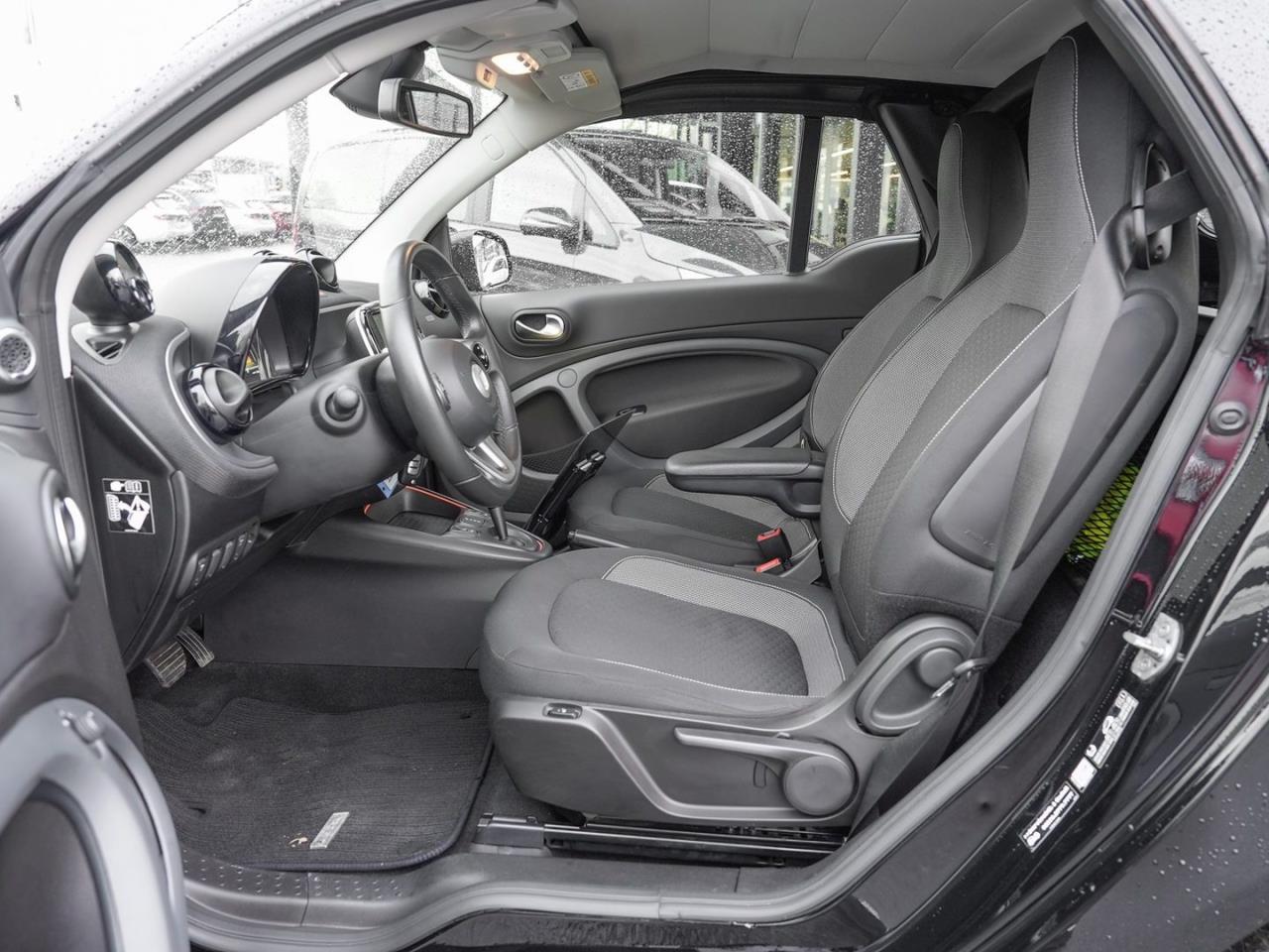 SMART EQ fortwo cabrio passion exclusive Paket 22kW