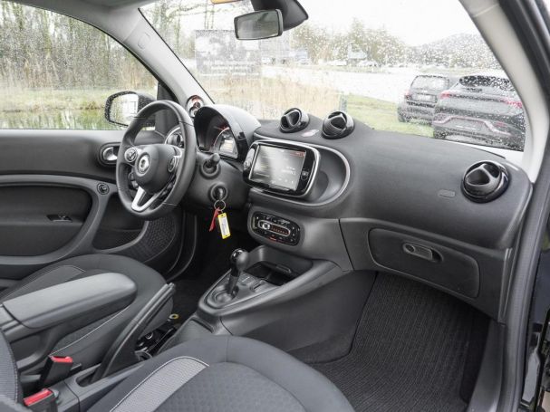 SMART EQ fortwo Plus Paket Advanced Paket SHZ 22kW