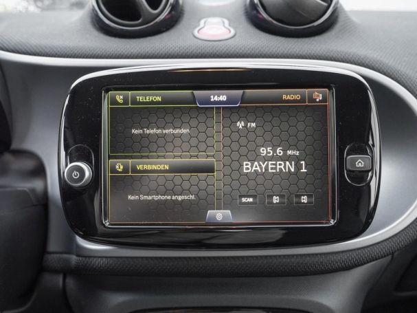 SMART EQ fortwo Plus Paket Advanced Paket SHZ 22kW