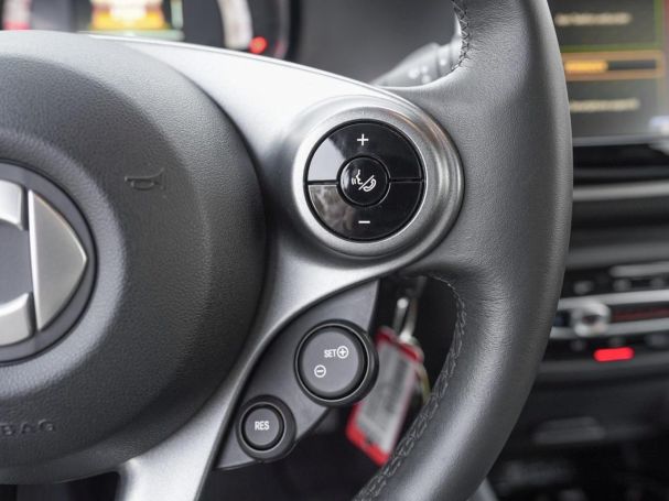 SMART EQ fortwo Plus Paket Advanced Paket SHZ 22kW