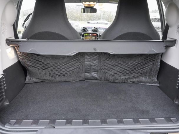 SMART EQ fortwo Plus Paket Advanced Paket SHZ 22kW