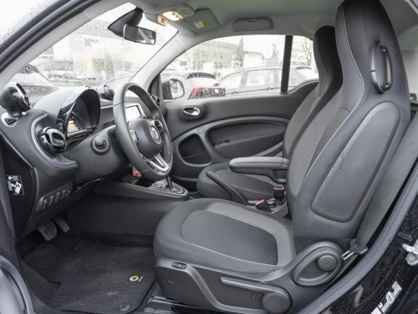 SMART EQ fortwo Plus Paket Advanced Paket SHZ 22kW