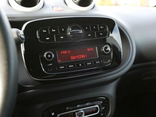 SMART EQ fortwo plus-Paket Cool&Audio Volldach