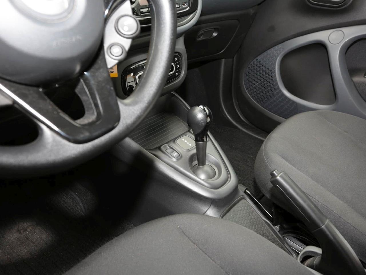 SMART EQ fortwo 22 kW PlusPaket Sitzhzg LM Klimaautom.