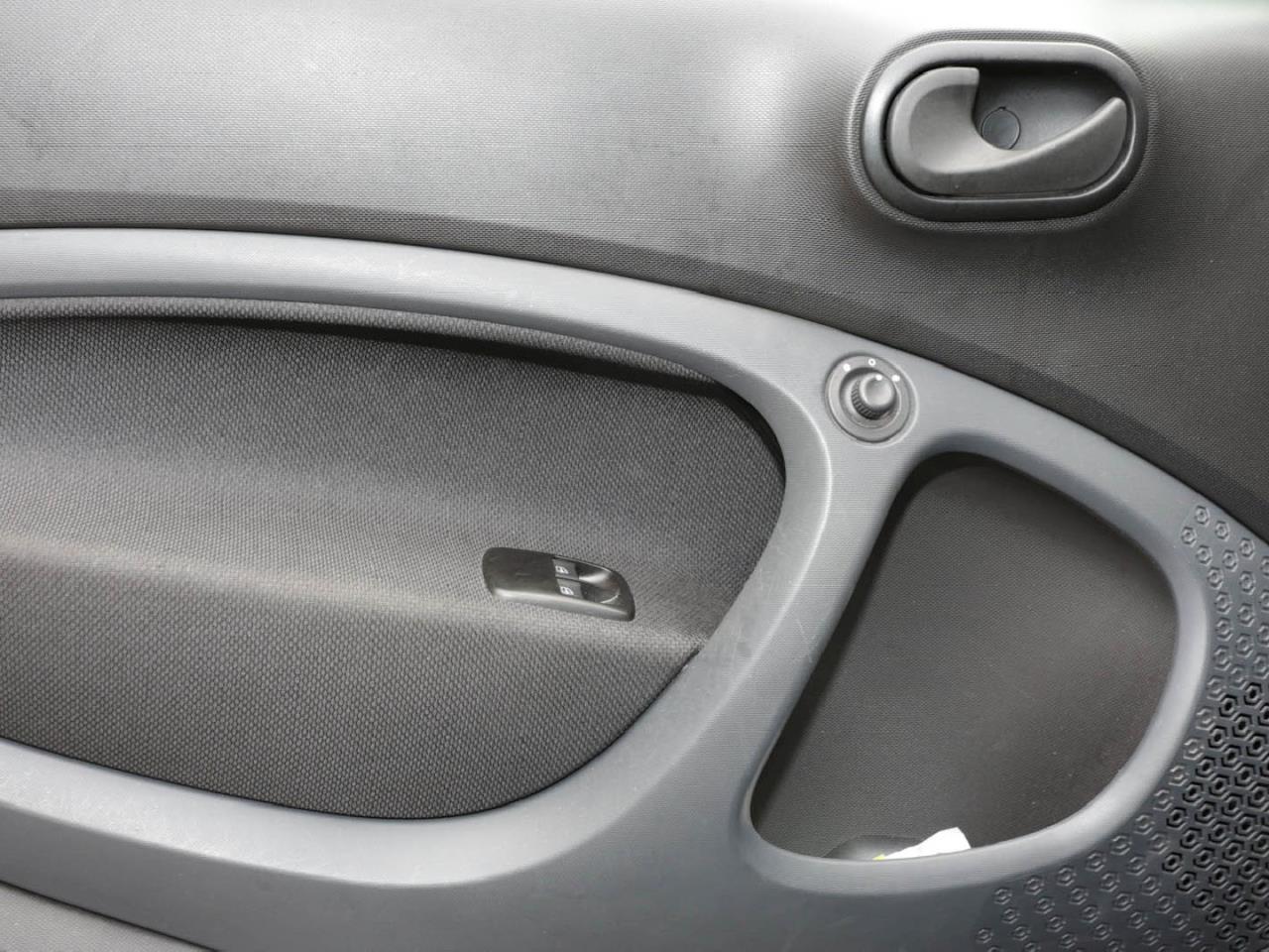 SMART EQ fortwo 22 kW PlusPaket Sitzhzg LM Klimaautom.