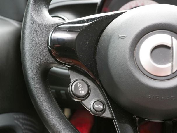 SMART EQ fortwo 22 kW PlusPaket Sitzhzg LM Klimaautom.