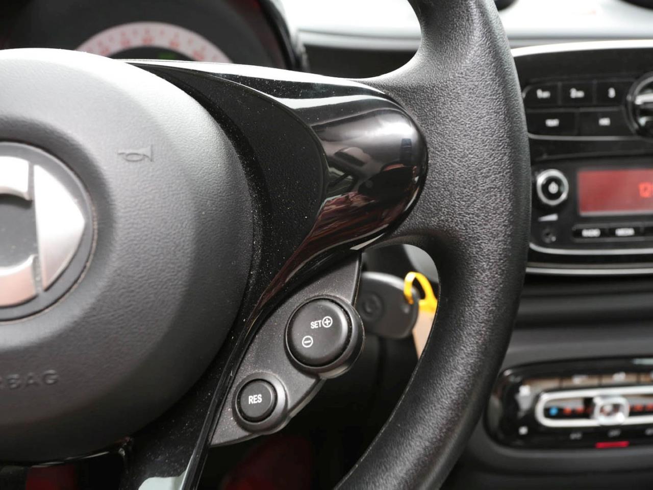 SMART EQ fortwo 22 kW PlusPaket Sitzhzg LM Klimaautom.