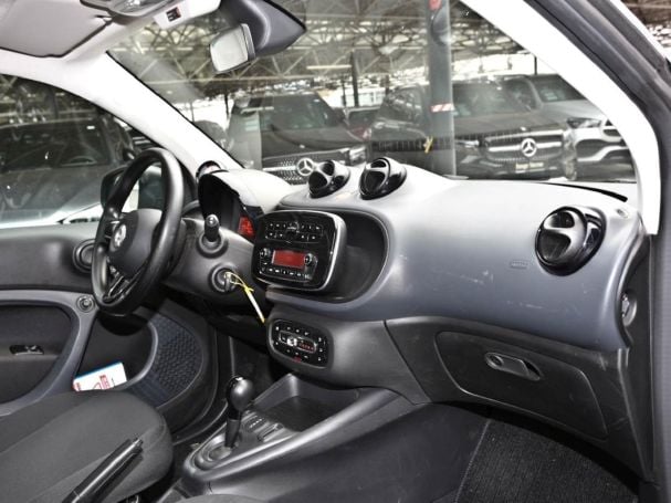SMART EQ fortwo 22 kW PlusPaket Sitzhzg LM Klimaautom.