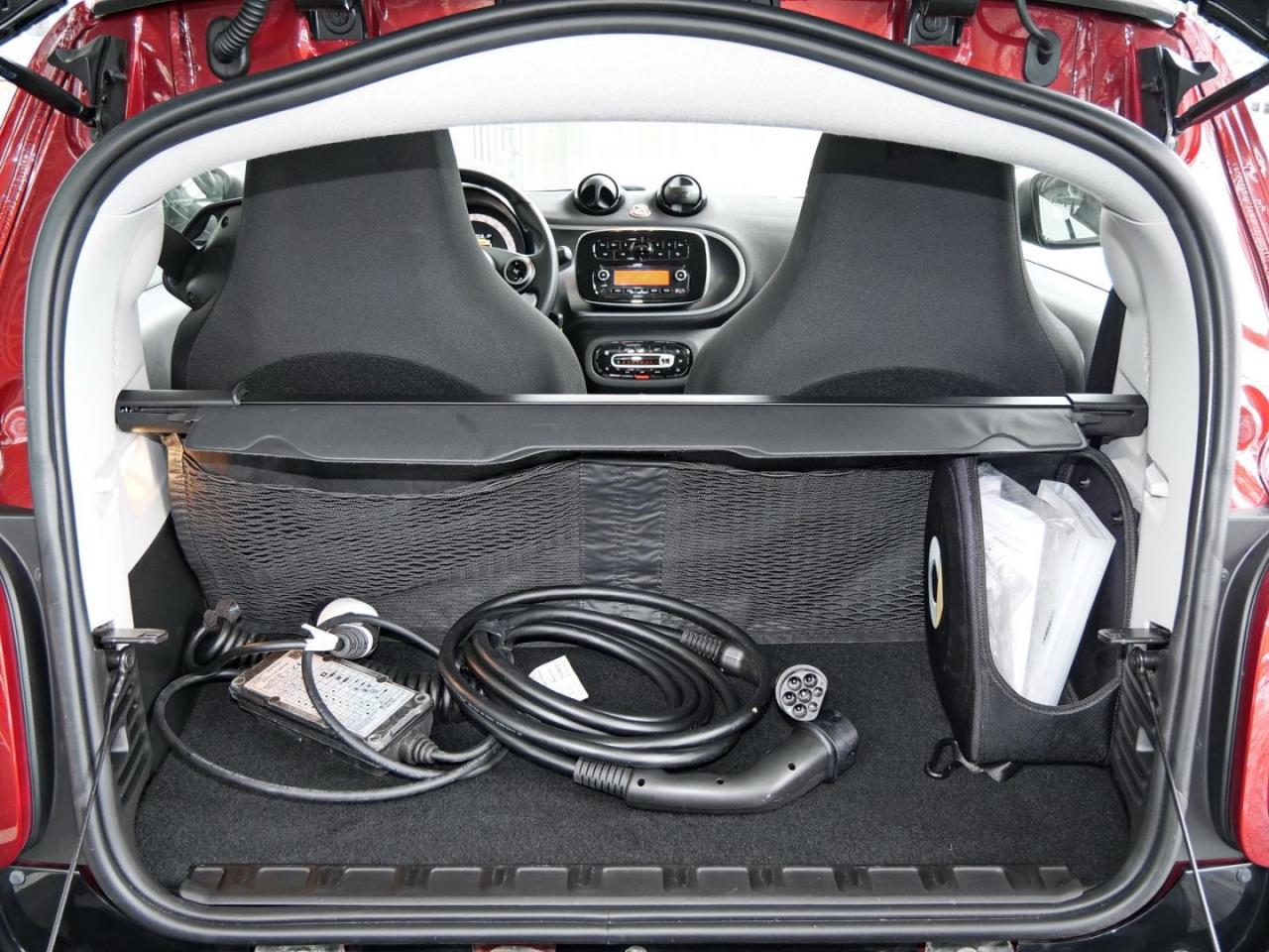 SMART EQ fortwo passion Plus-Paket Cool/Audio 22kW