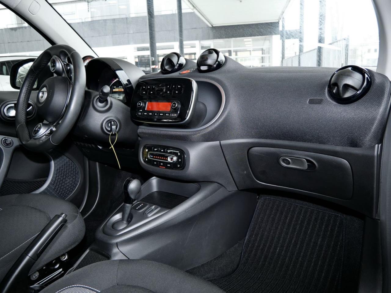 SMART EQ fortwo passion Plus-Paket Cool/Audio 22kW