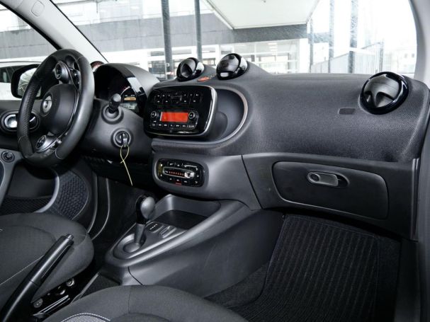 SMART EQ fortwo passion Plus-Paket Cool/Audio 22kW