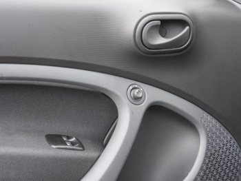 SMART EQ fortwo plus-Paket Cool&Audio Volldach 22kW