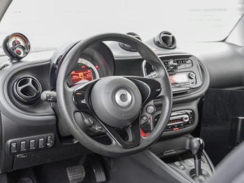 SMART EQ fortwo plus-Paket Cool&Audio Volldach 22kW