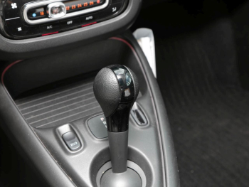 SMART EQ fortwo pulse Plus-Paket Panorama LED SHZ