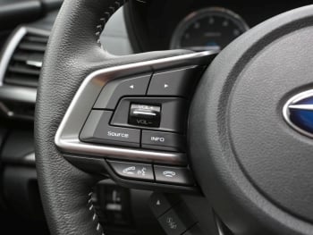 SUBARU Forester 2.0ie Mild-Hybrid Comfort Navi ACC SUBARU Forester 2.0ie Mild-Hybrid Comfort Navi ACC