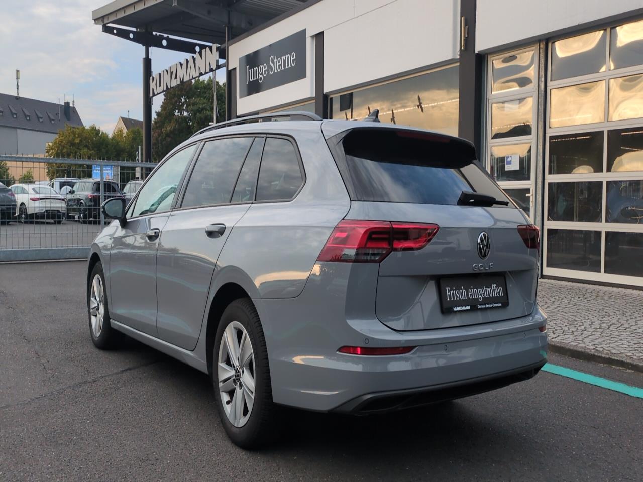 VW Golf VIII 1.5 TSI Life  ACC Kamera HarmanKardon