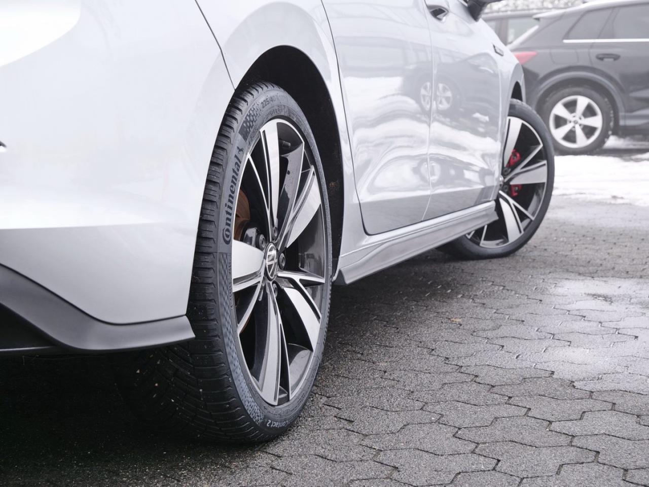 VW Golf VIII 2.0 TDI GTD  Navi Kamera AHK Memory