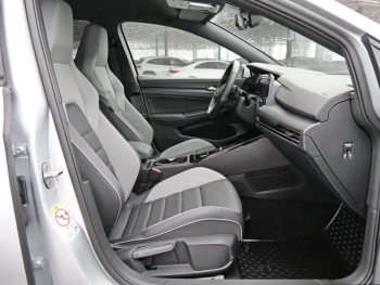 VW Golf VIII 2.0 TDI GTD  Navi Kamera AHK Memory