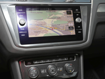 VW Tiguan 2.0 TSI OFFROAD 4Mot.  Navi ACC HUD