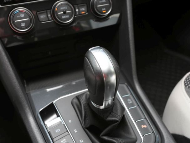 VW Tiguan 2.0 TSI OFFROAD 4Mot. Navi ACC HUD VW Tiguan 2.0 TSI OFFROAD 4Mot. Navi ACC HUD