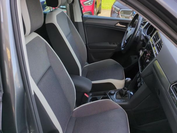 VW Tiguan 2.0 TSI OFFROAD 4Mot. Navi ACC HUD VW Tiguan 2.0 TSI OFFROAD 4Mot. Navi ACC HUD