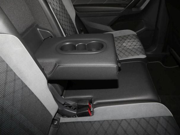 VW Tiguan Allspace 2.0 TSI R-Line 4Mot Navi Panorama VW Tiguan Allspace 2.0 TSI R-Line 4Mot Navi Panorama