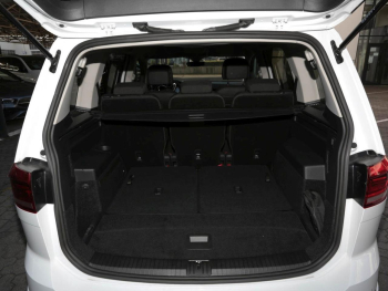VW Touran 1.5 TSI Highline Navi ACC Massage-Sitze