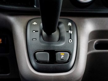 FUSO eCanter 4C15e 3 Seitenkipper DAB+ Apple Carplay