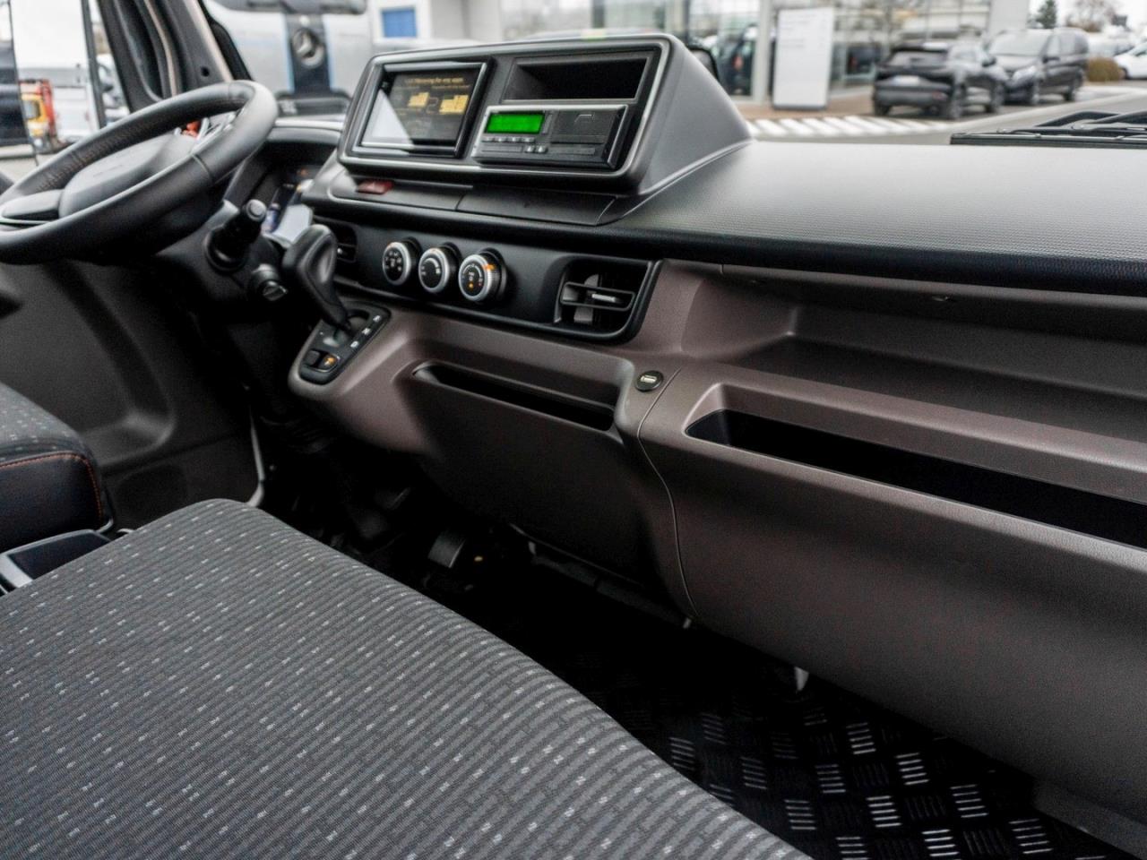 FUSO eCanter 4C15e 3 Seitenkipper DAB+ Apple Carplay