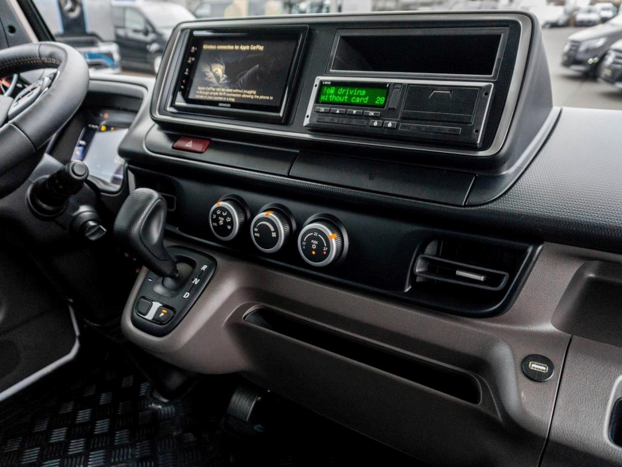 FUSO eCanter 4C15e 3 Seitenkipper DAB+ Apple Carplay
